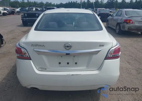 2015 Nissan Altima 2.5 Sv из США, поврежденный, VIN 1N4AL3AP2FC186243